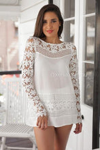 Load image into Gallery viewer, Crochet Daisy Top (White)
