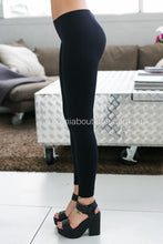 Load image into Gallery viewer, Natalia Basic Leggings
